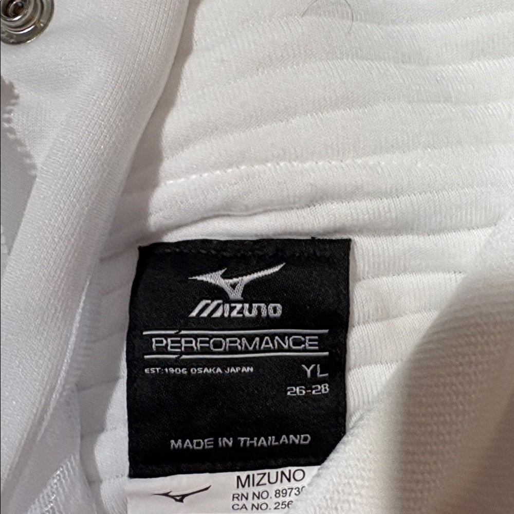 • Mizuno • - Picture 3 of 5